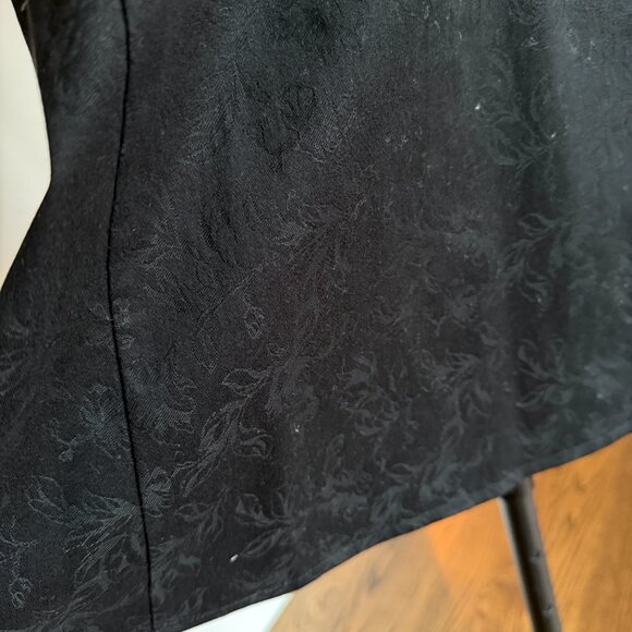 Little Black Dress - Picture 5 of 7